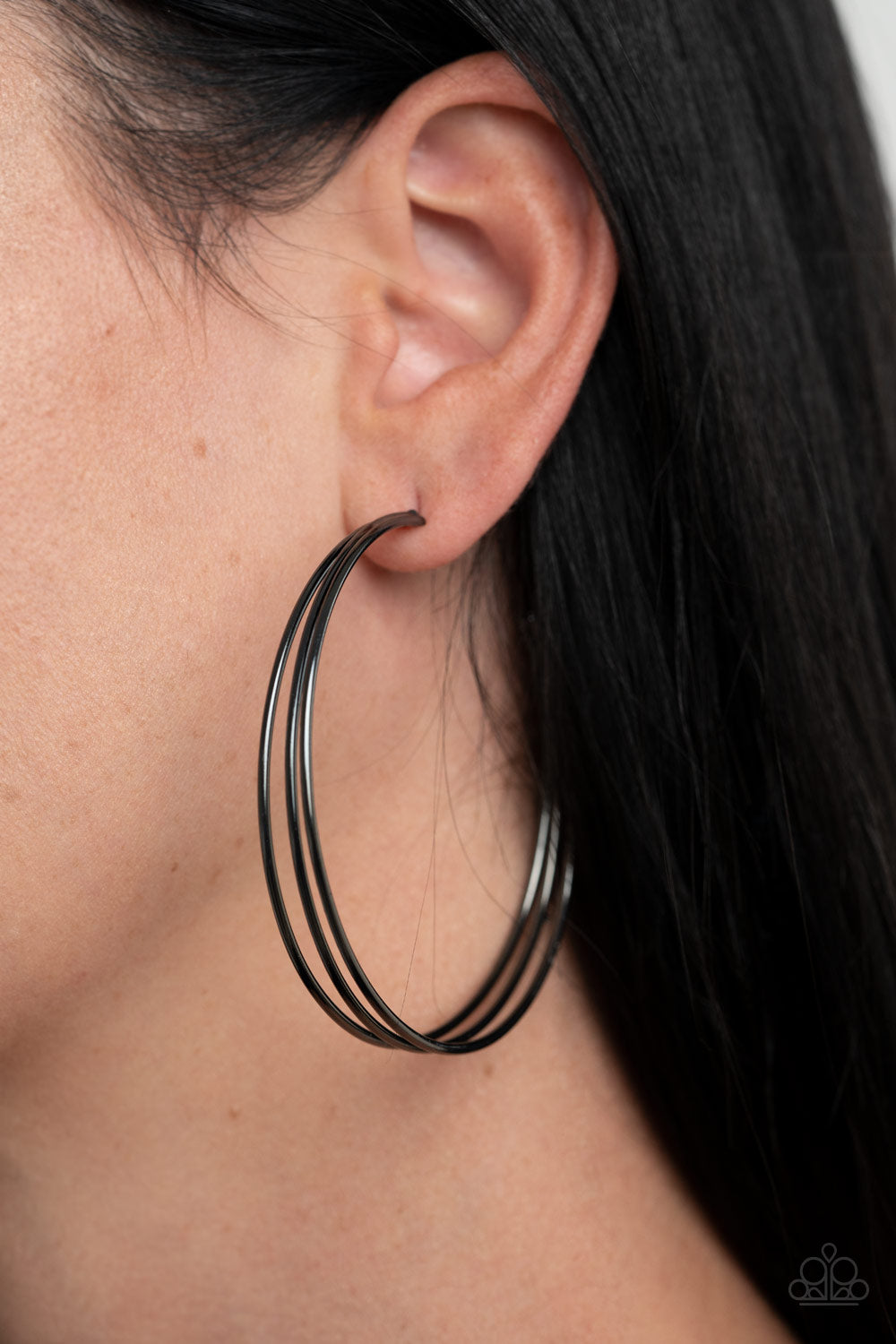 Black hoop store earrings paparazzi