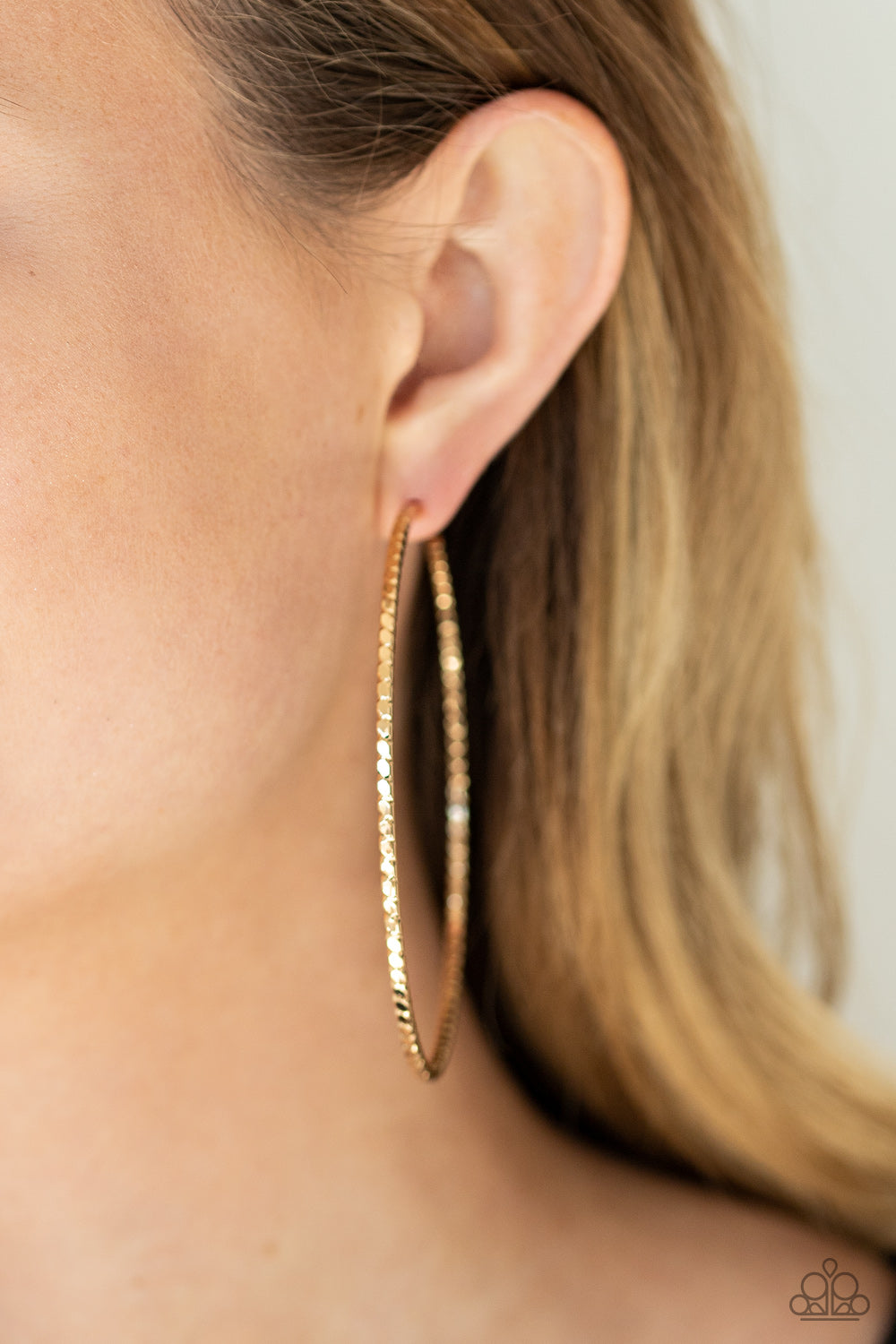 Paparazzi Pump Up The Volume - Gold Earrings