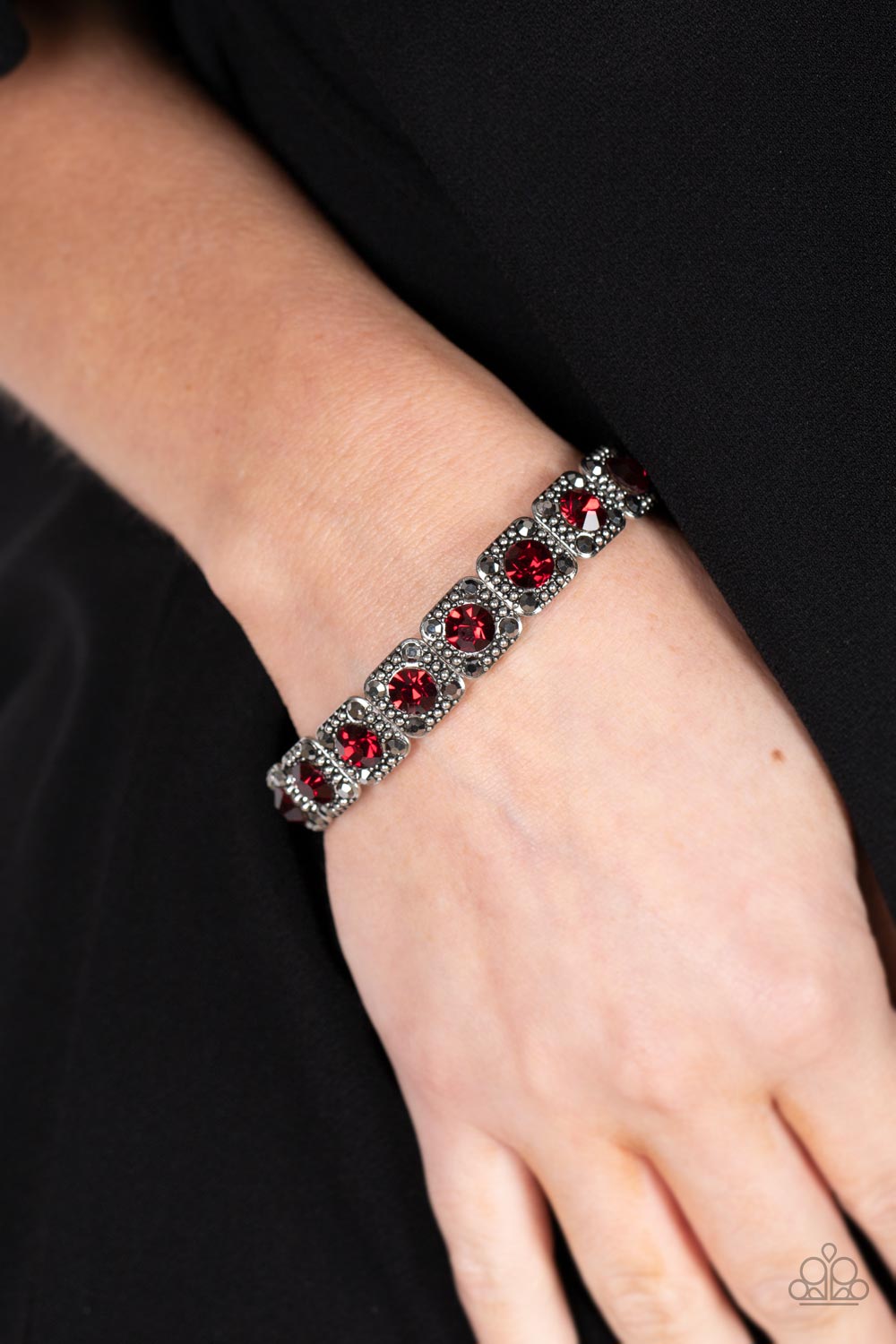 Paparazzi Show-Off - Red bracelet