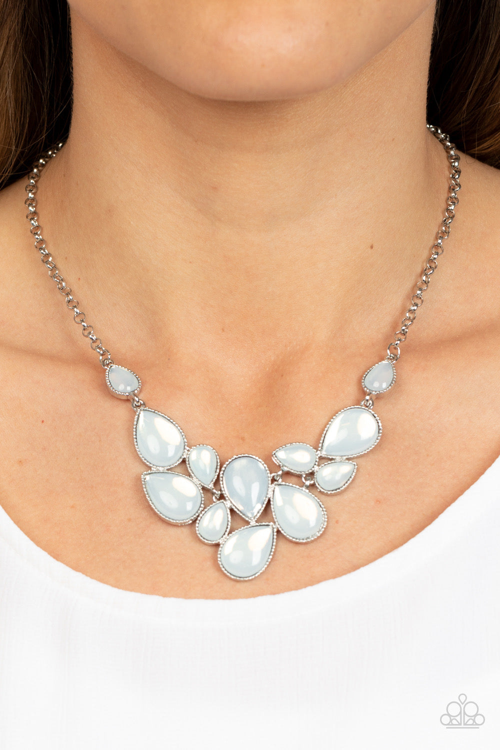 White moonstone on sale necklace paparazzi