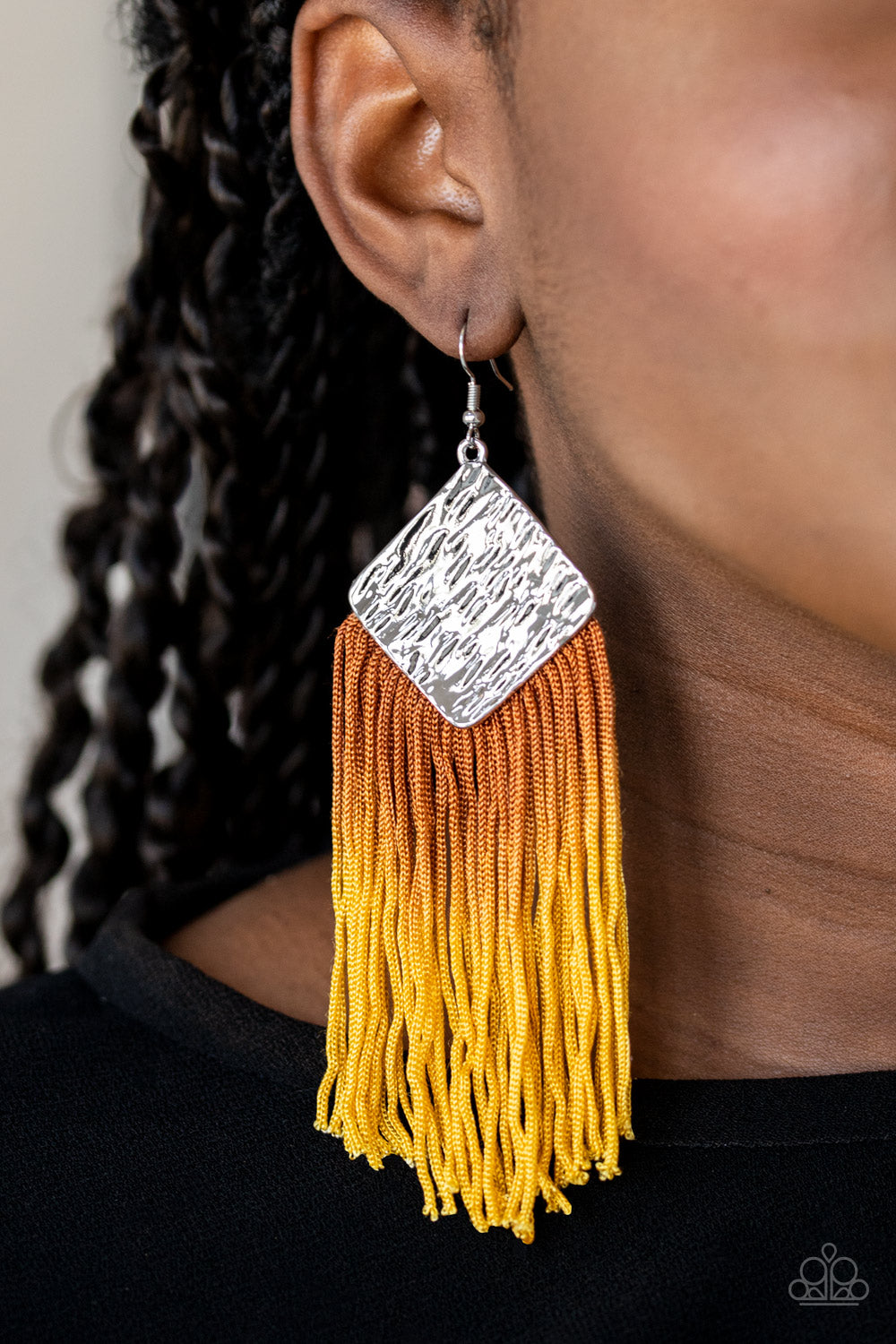 Paparazzi on sale fringe earrings