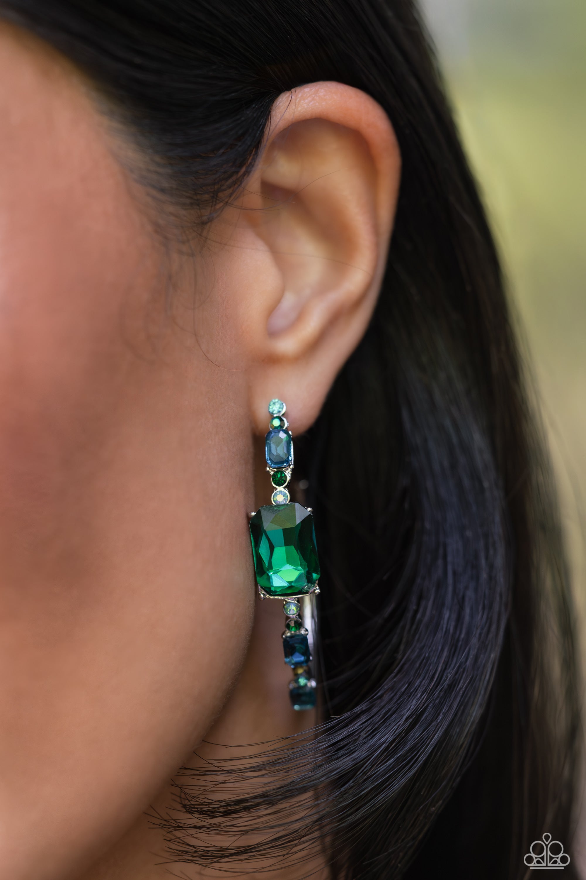 Paparazzi Elite Ensemble - Green Earrings