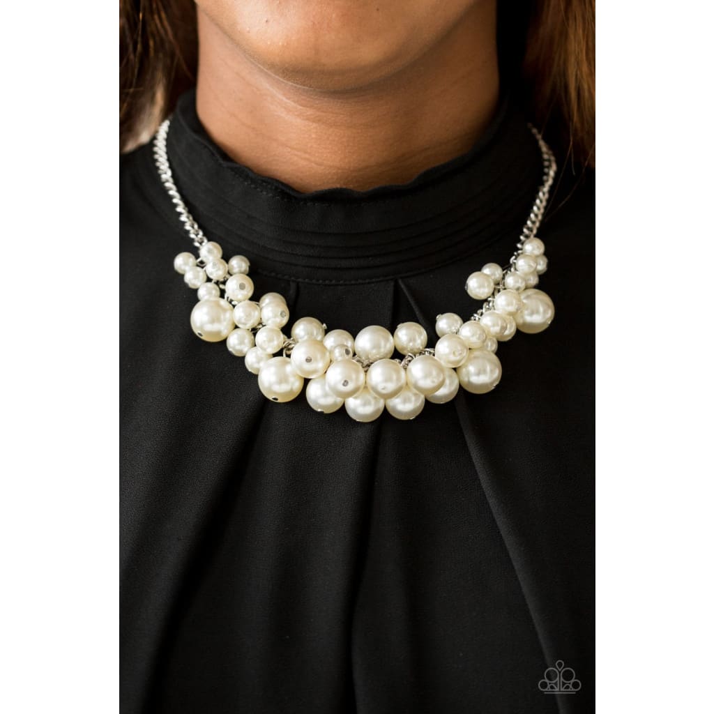 White pearl necklace on sale paparazzi